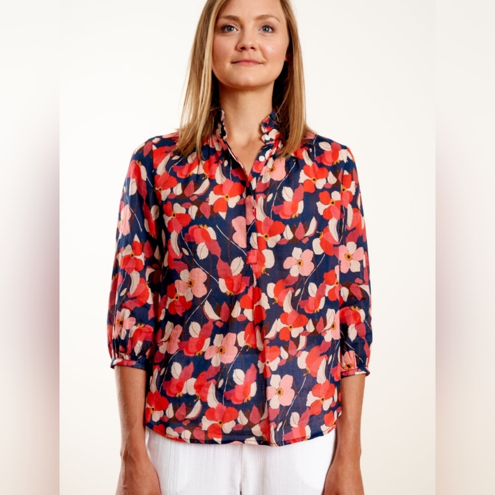 Trovata Sara Henley Shirt‎ - Navy Floral SIZE SMALL